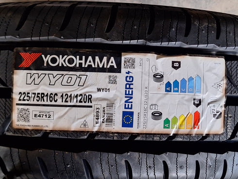 Pneus YOKOHAMA WY01 225/75 R16