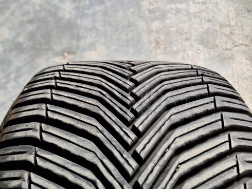 2 Pneus Michelin Cross Climate 2 SUV 245/50 R19