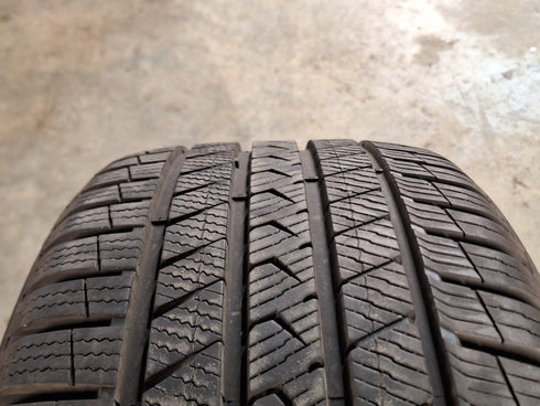 4 Pneus Vredestein Quatrac Pro 235/45 R20