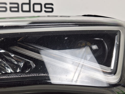 Farol Dianteiro Esquerdo Seat Leon IV