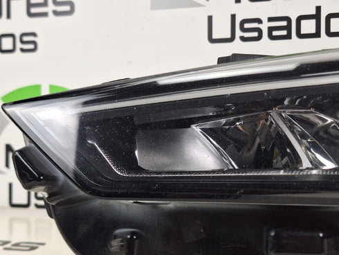 Farol Dianteiro Esquerdo Seat Leon IV