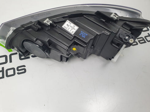 Farol Dianteiro Direito para Volkswagen Polo MK5 Aftermarket