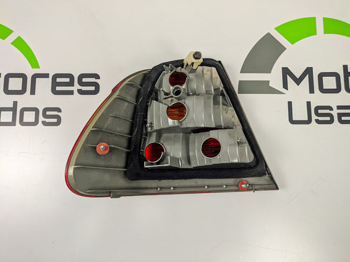 Farol Traseiro Direito BMW Série 3 E46 6907934