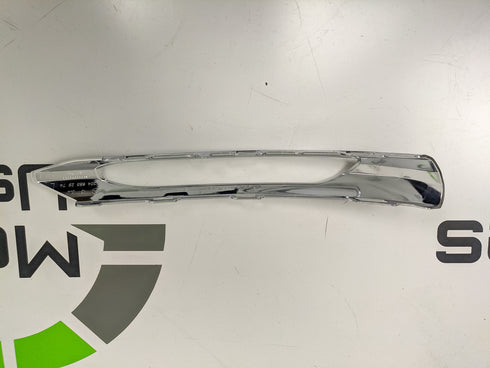 Friso Cromado da Luz de Nevoeiro Esquerda Mercedes Classe C A2048852974