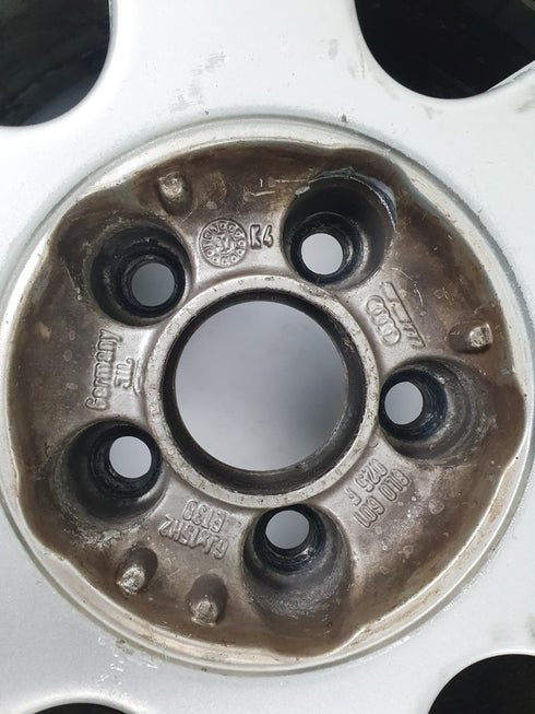 Jantes Audi de 15 polegadas 6J ET 38 8L0601025F