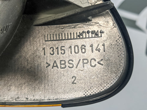 Pisca Dianteiro Direito BMW Série 3 E46 1315106141