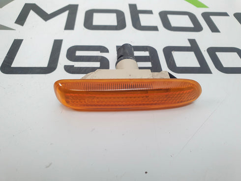 Pisca Lateral Esquerdo BMW Série 3 E46 8370719