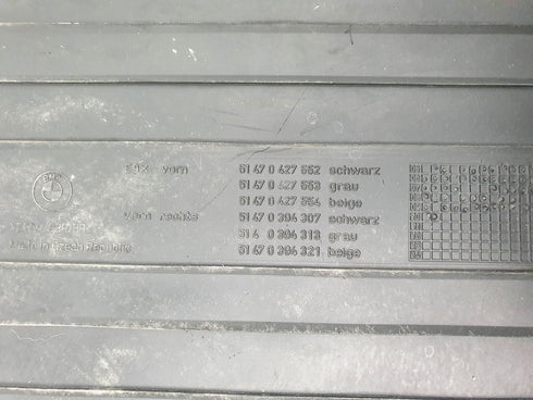 Tapete Dianteiro Direito BMW Série 3 51470427552